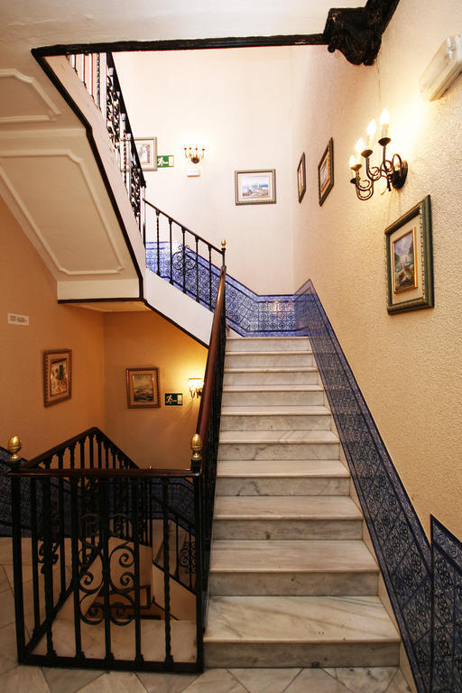 Hostal Van Gogh Севиля Екстериор снимка